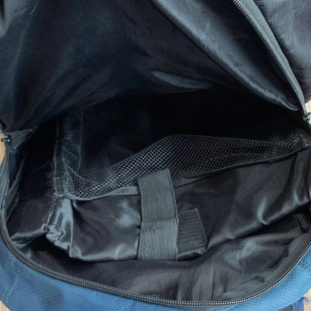Targus 17’’ Laptop Backpack, File Compartment Bag - Picture 3 of 7